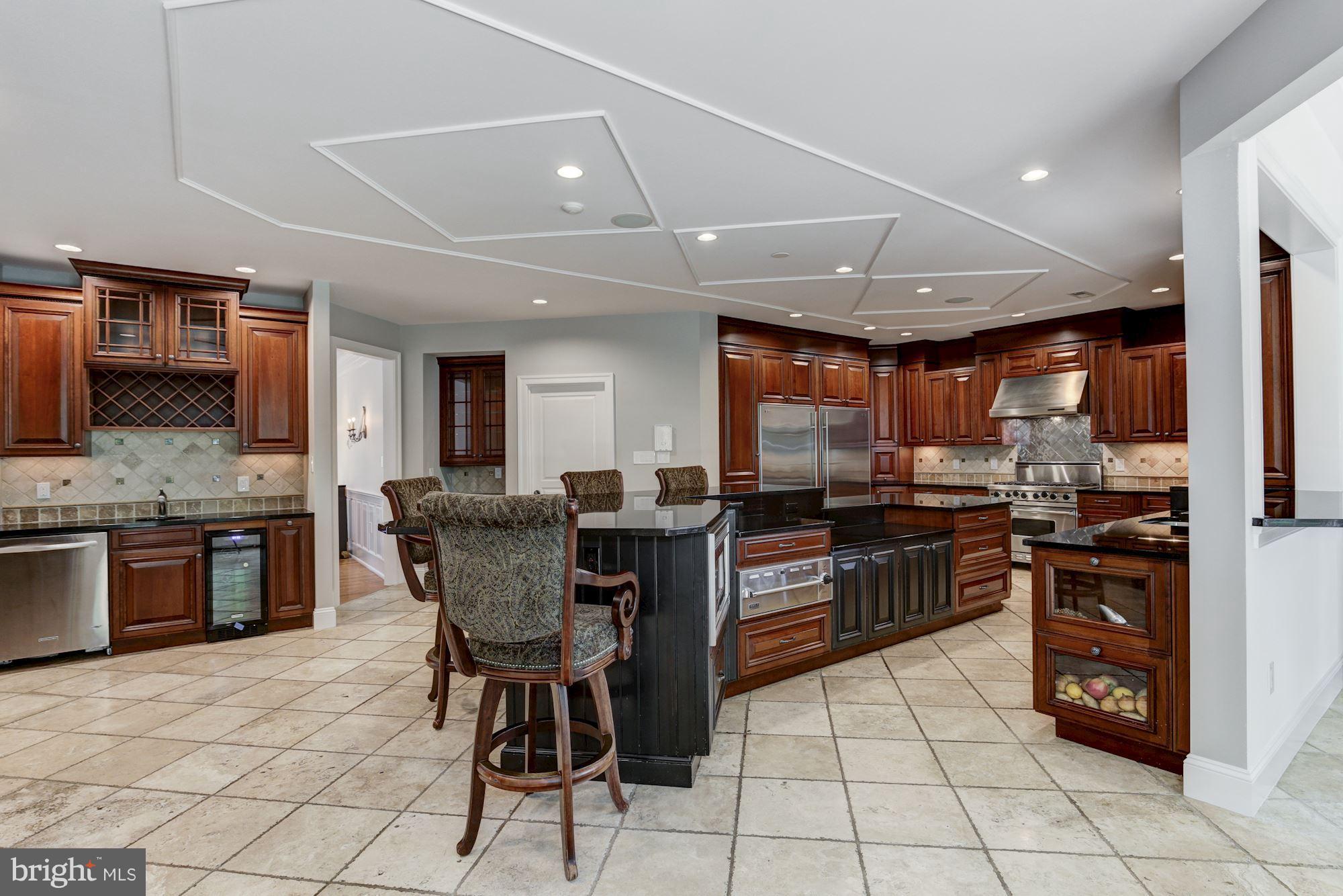 POTOMAC OUTSIDE - Residential