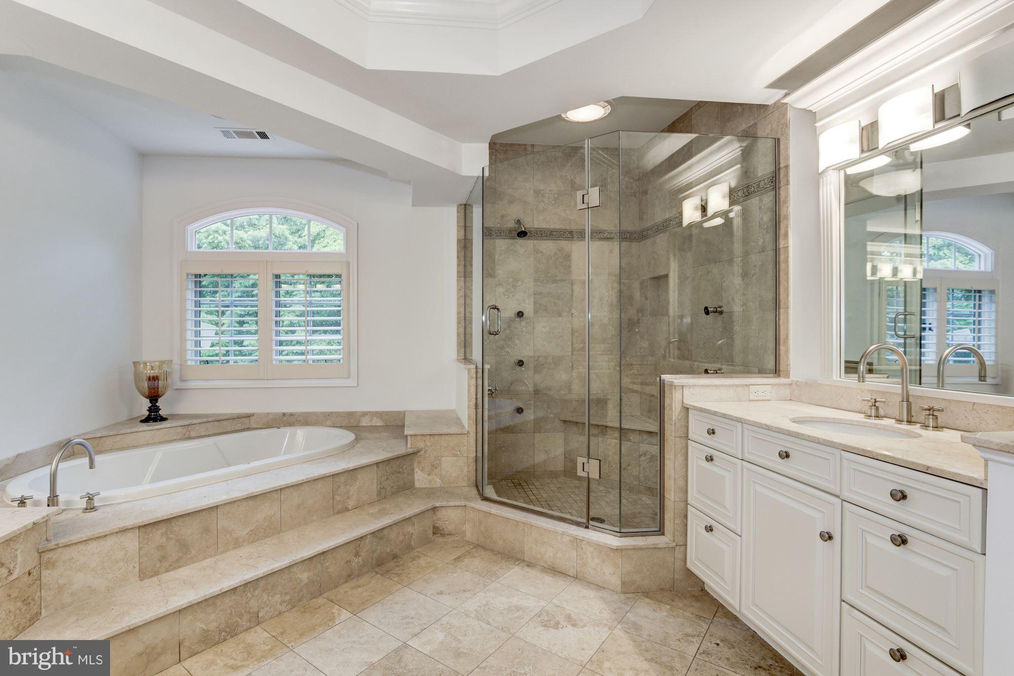 POTOMAC OUTSIDE - Residential