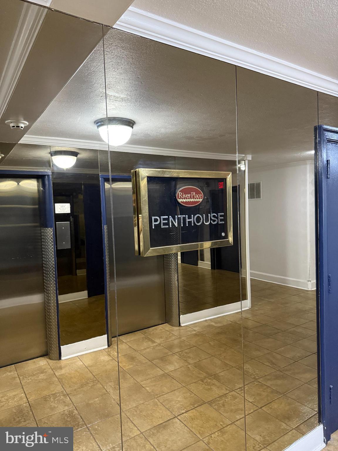 1111 ARLINGTON BOULEVARD 940