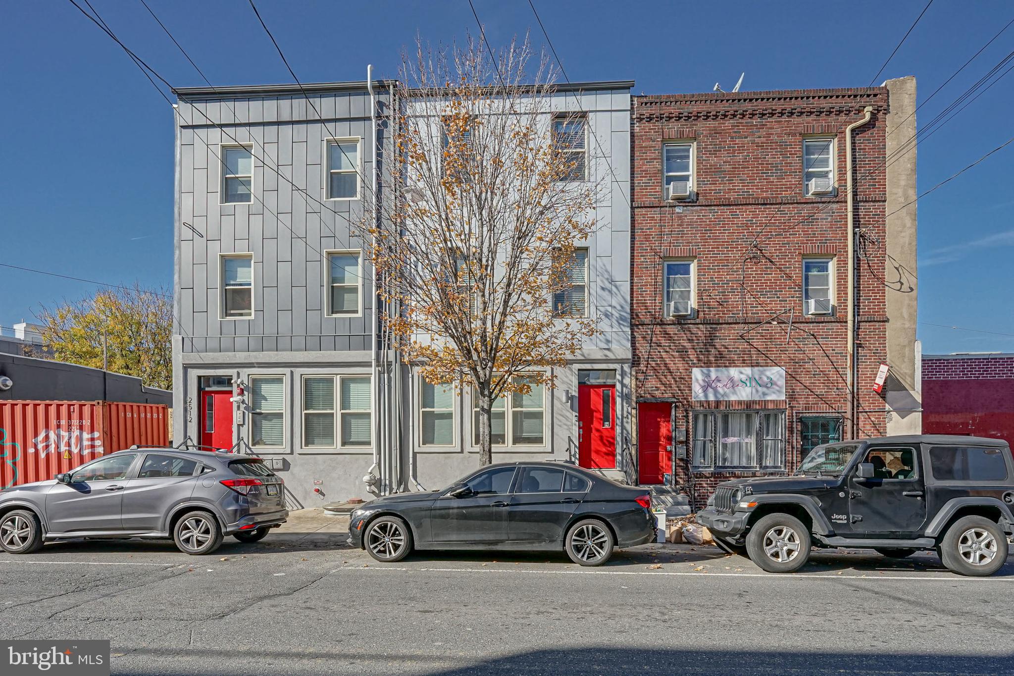 EAST KENSINGTON - Residential