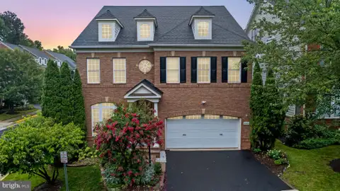 8880 Olive Mae Circle, Fairfax, VA MLS: VAFX2333502