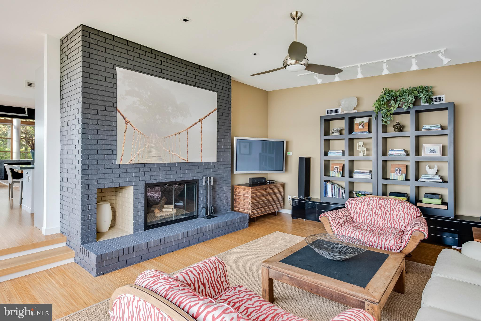 LONDONTOWN TERRACE - Residential