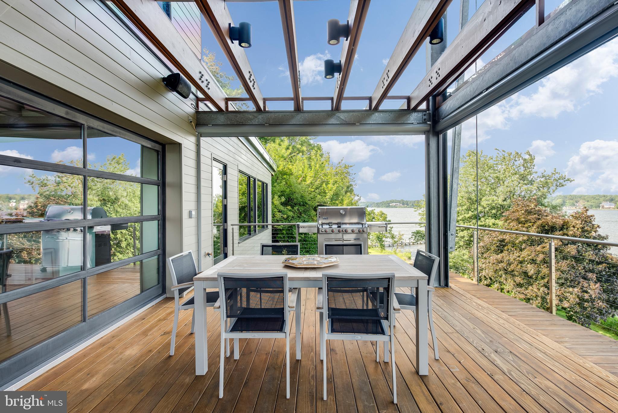 LONDONTOWN TERRACE - Residential