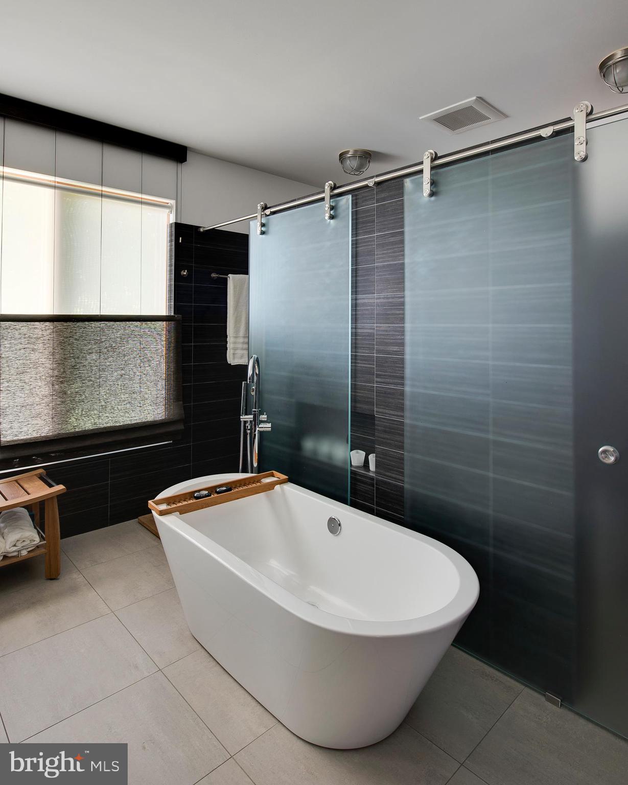 LONDONTOWN TERRACE - Residential