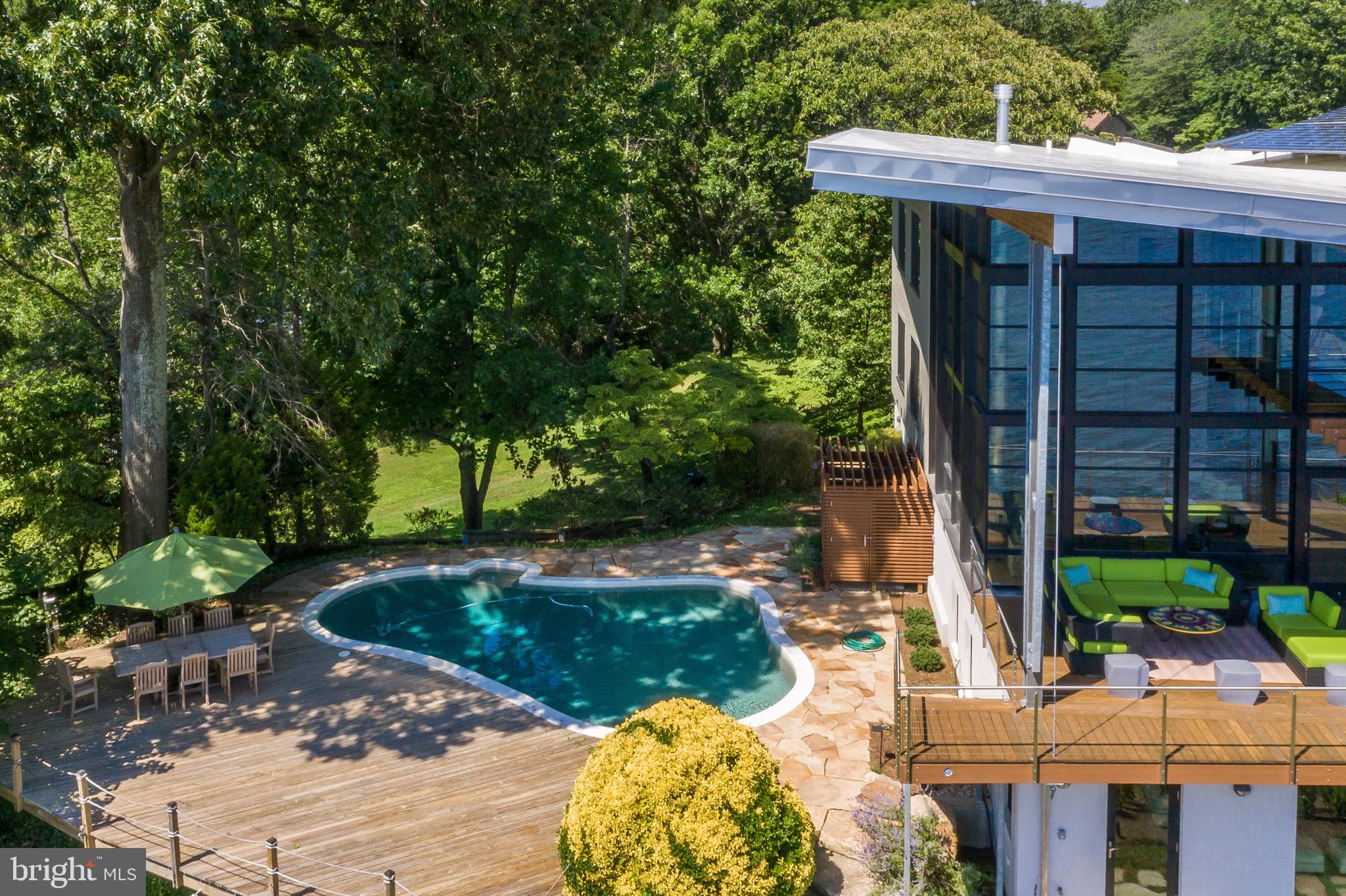 LONDONTOWN TERRACE - Residential