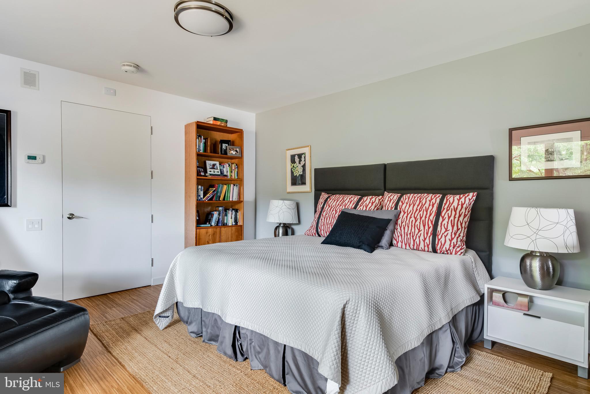 LONDONTOWN TERRACE - Residential