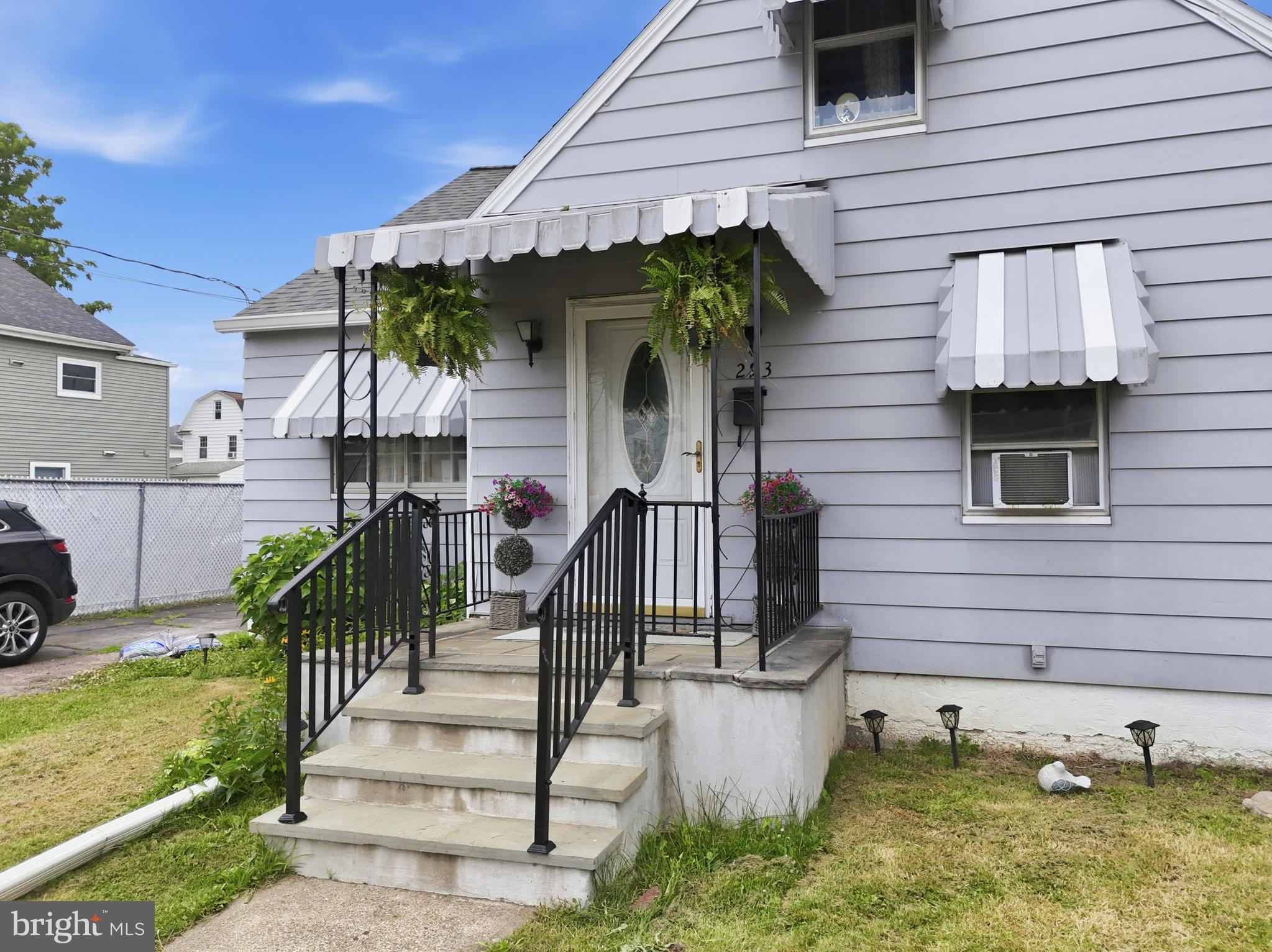 293 LYNDWOOD AVENUE