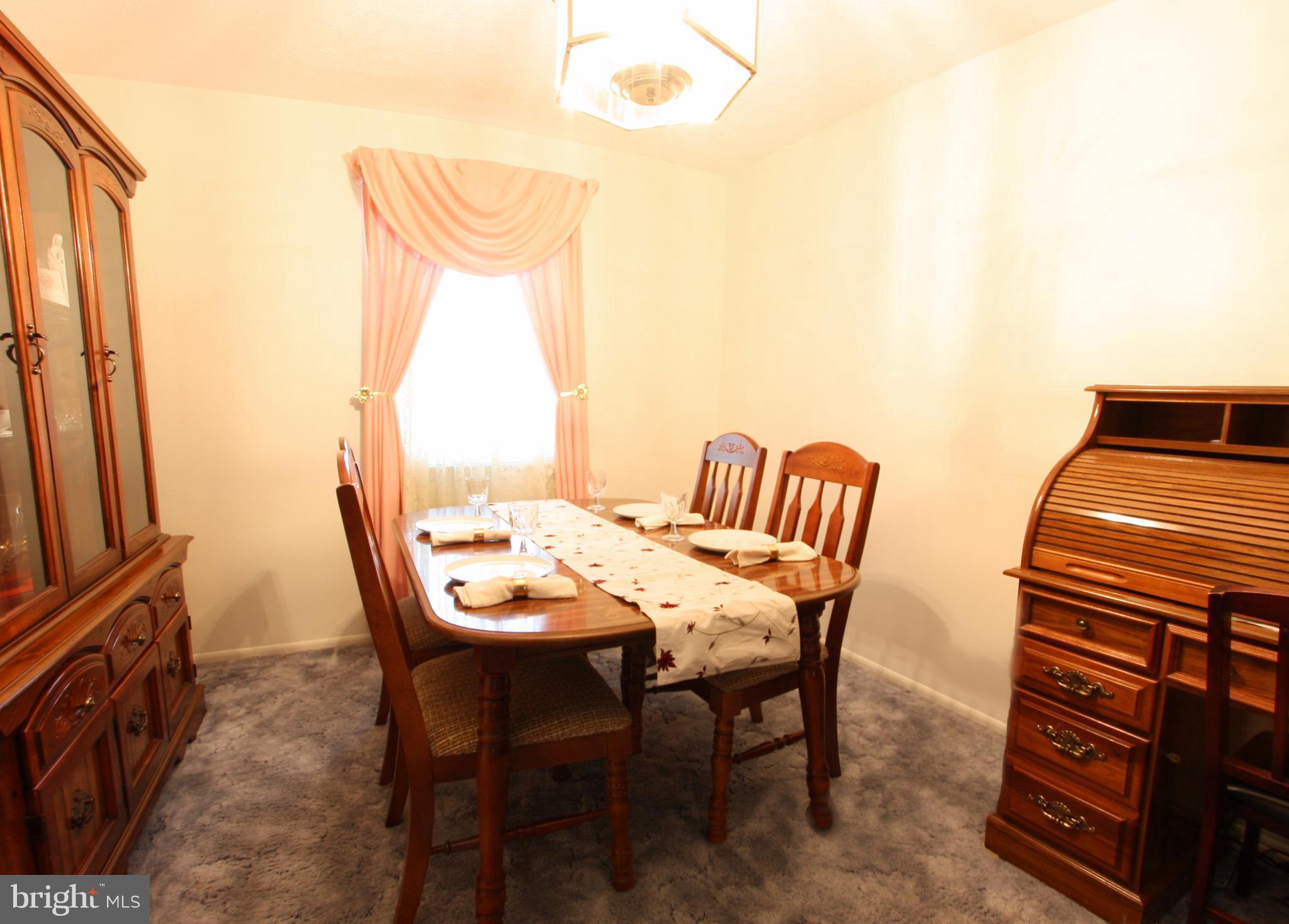 LINTHICUM OAKS - Residential