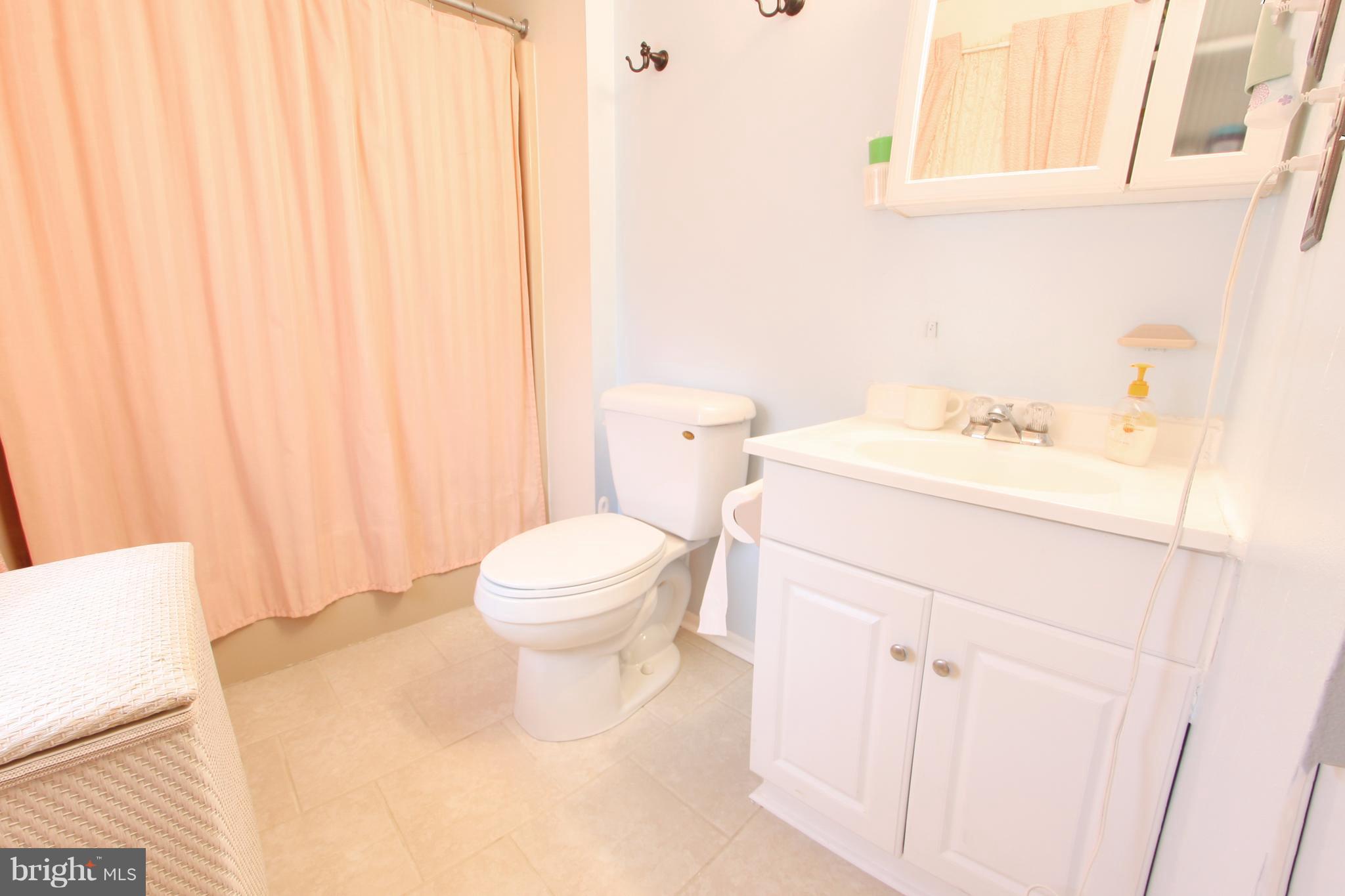 LINTHICUM OAKS - Residential