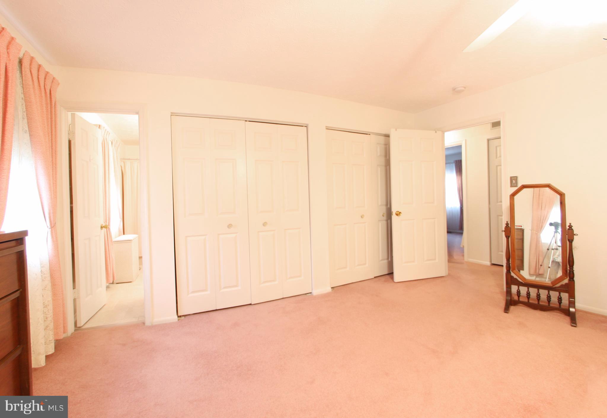 LINTHICUM OAKS - Residential