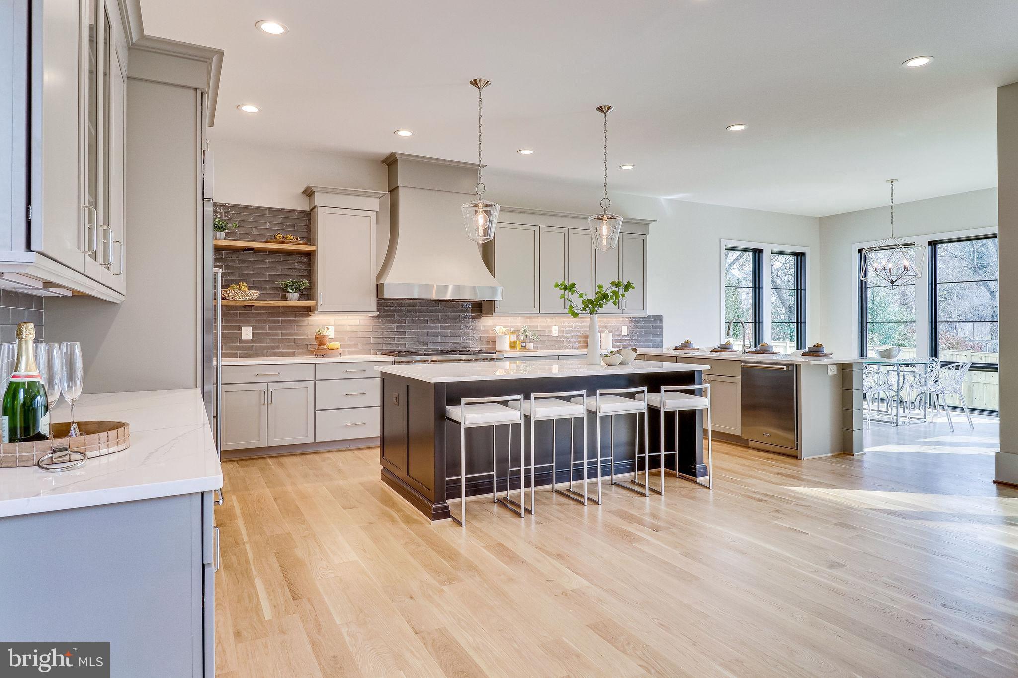 MANTUA - Residential