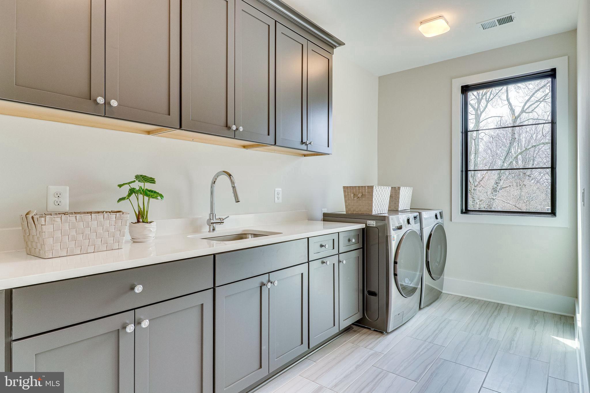 MANTUA - Residential