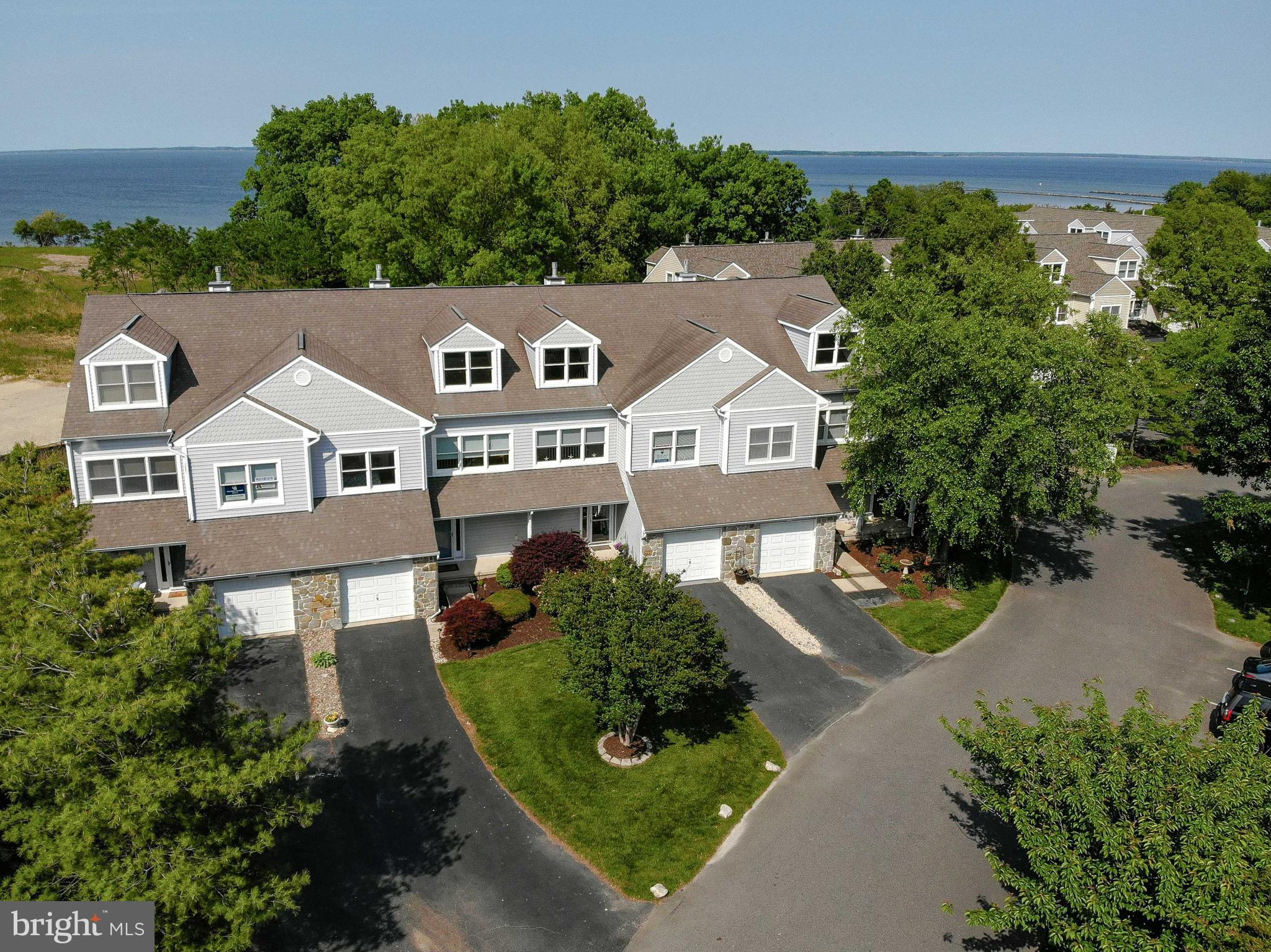 BAYSIDE - Residential