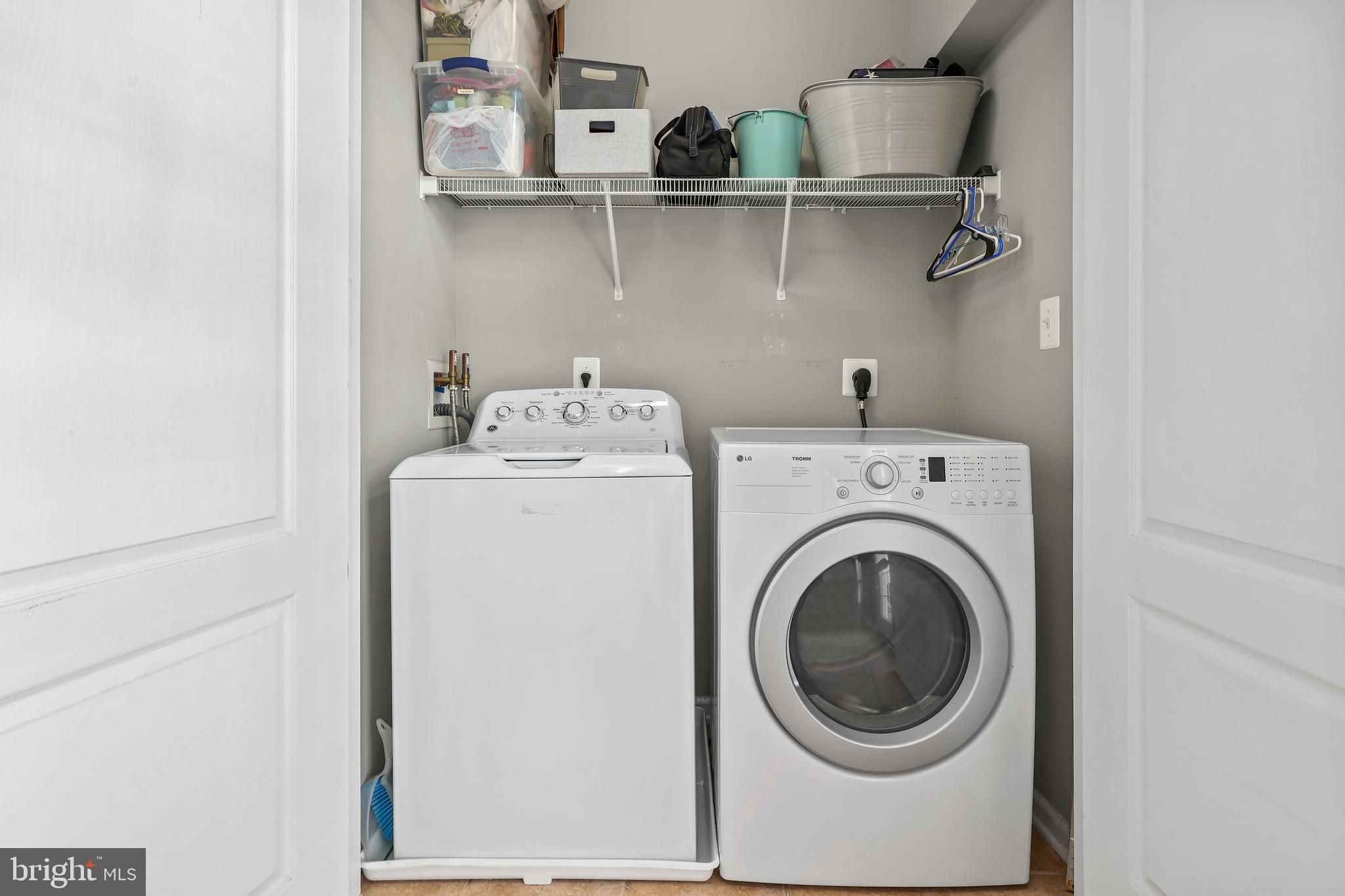 THE TOWNES AT VILLAGE PLACE - Residential