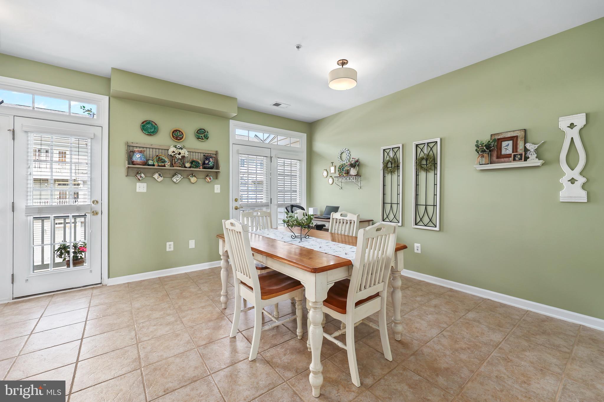 THE TOWNES AT VILLAGE PLACE - Residential