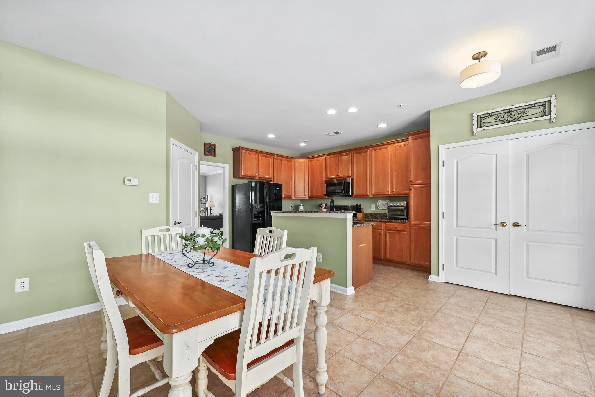 THE TOWNES AT VILLAGE PLACE - Residential