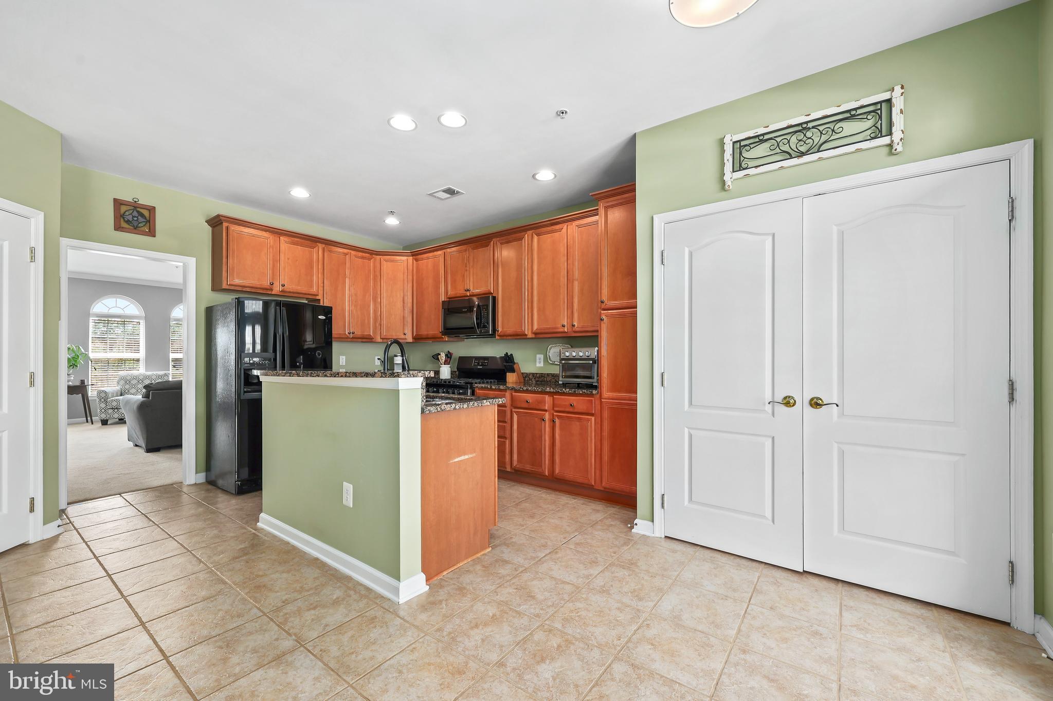 THE TOWNES AT VILLAGE PLACE - Residential