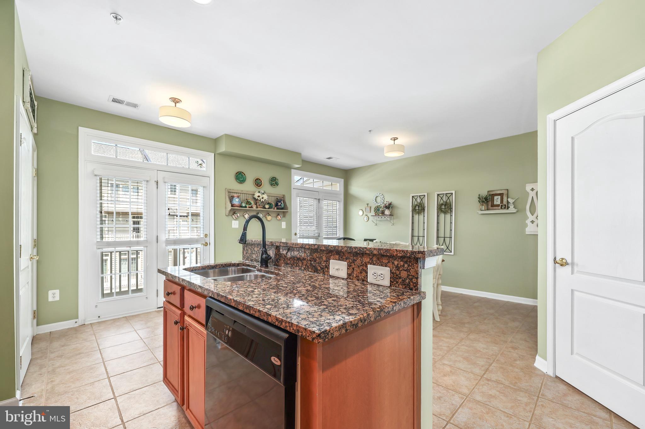 THE TOWNES AT VILLAGE PLACE - Residential