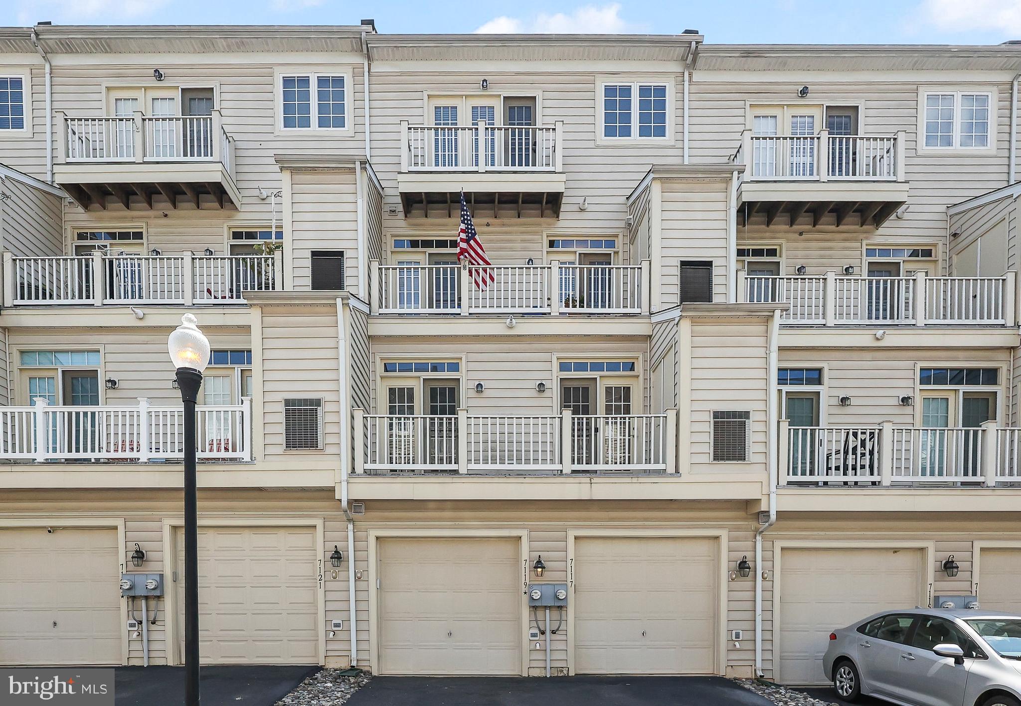 THE TOWNES AT VILLAGE PLACE - Residential