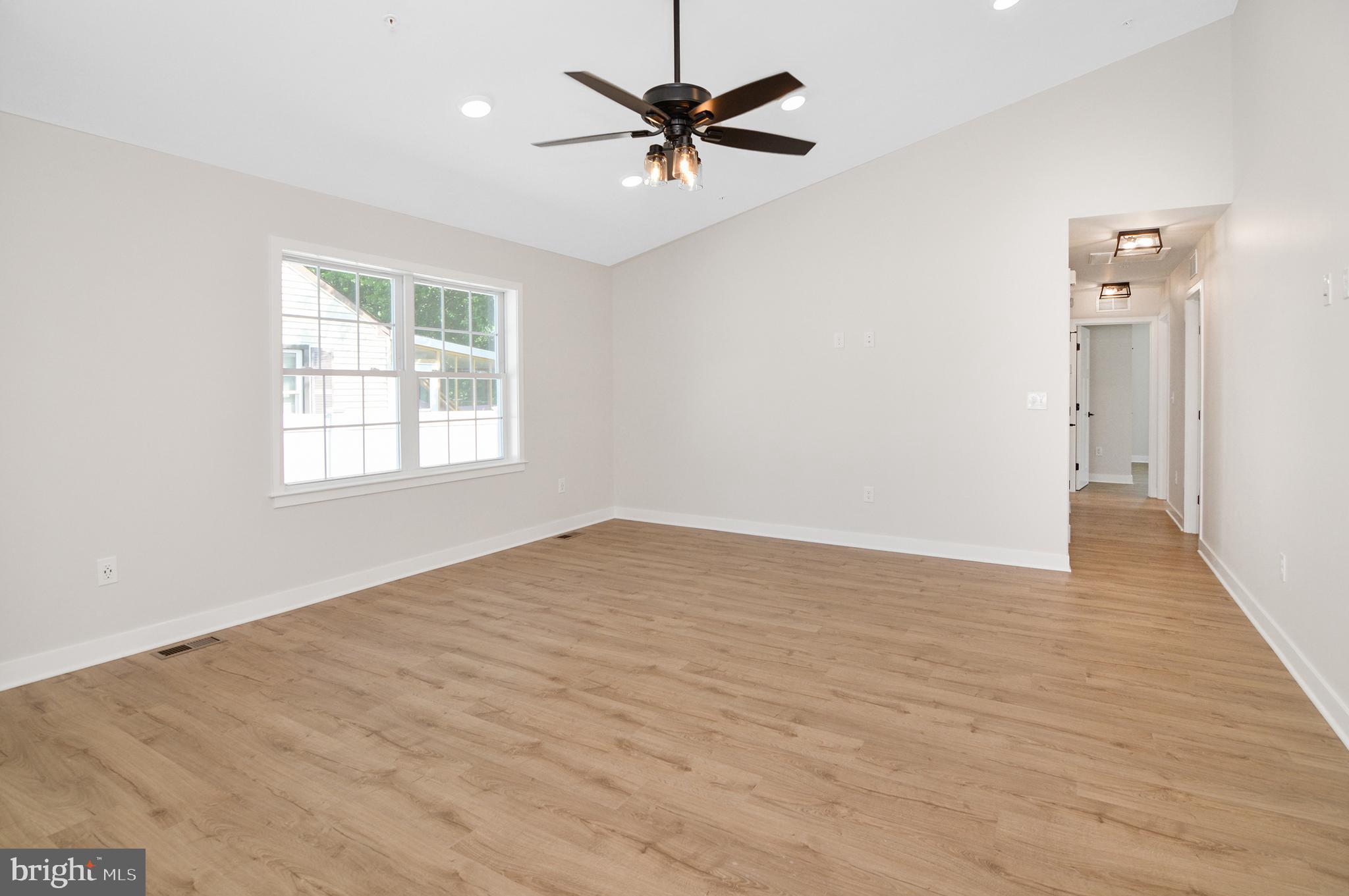 LYNDHURST - Residential