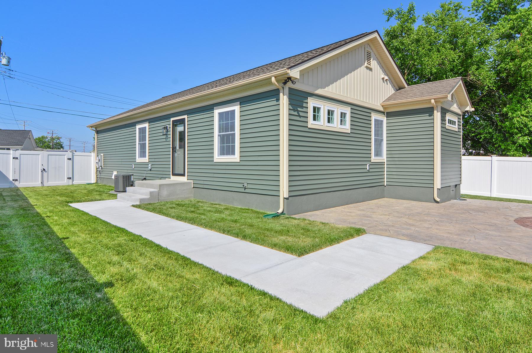 LYNDHURST - Residential