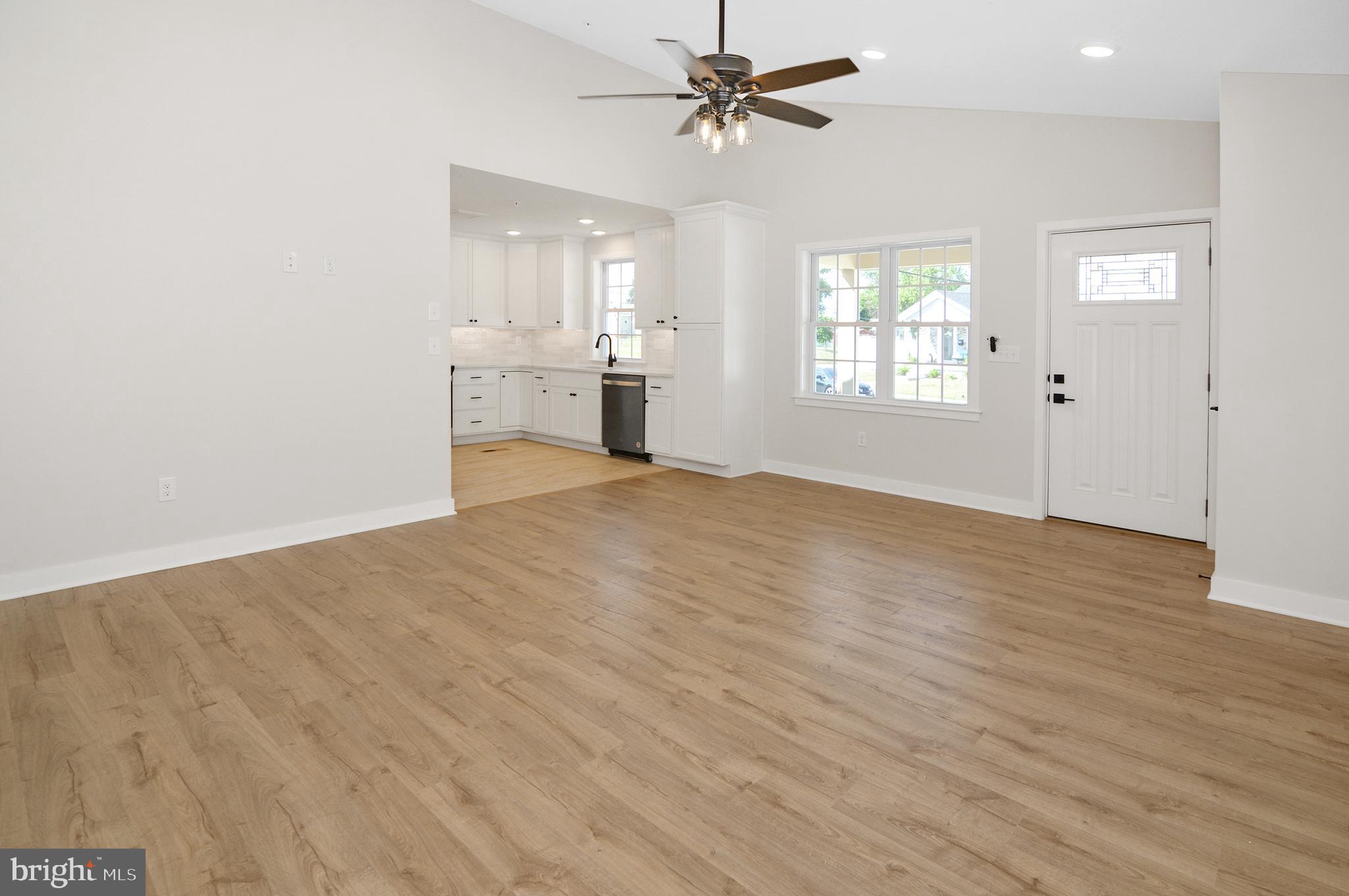 LYNDHURST - Residential