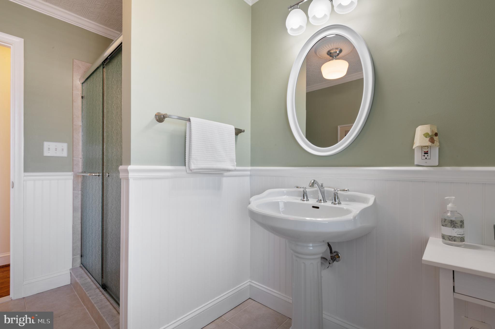 BOWLEYS QUARTERS - Residential