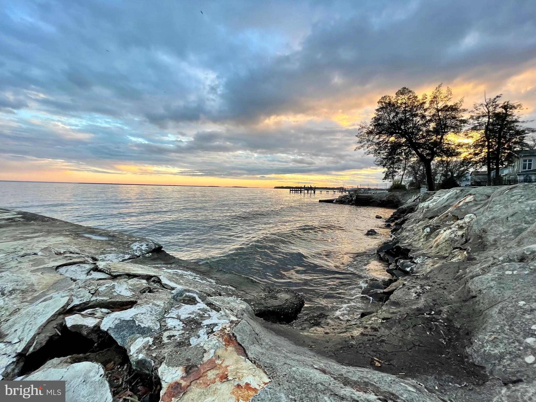 BOWLEYS QUARTERS - Residential