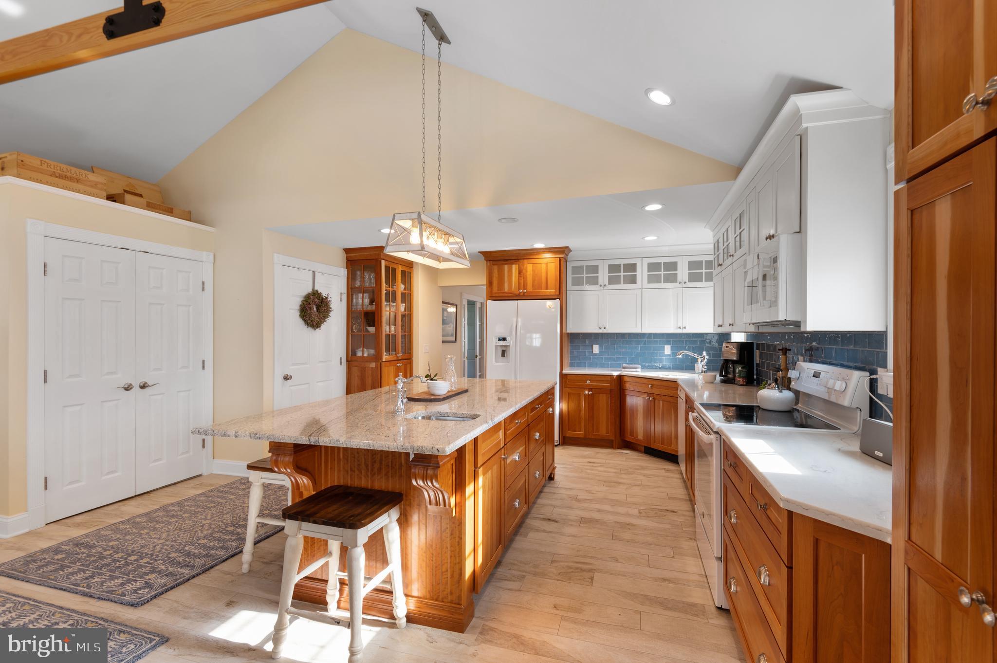 BOWLEYS QUARTERS - Residential