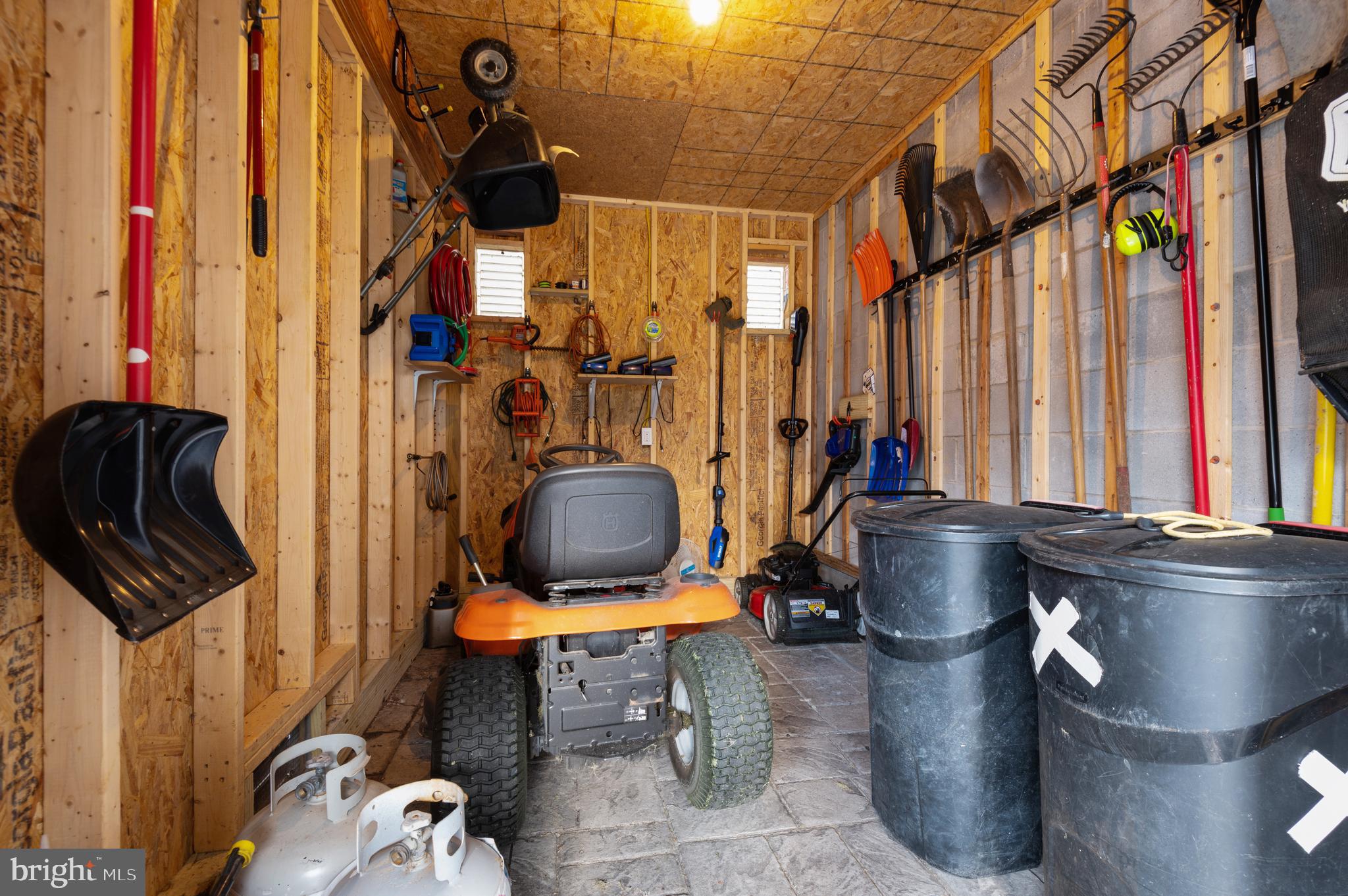 BOWLEYS QUARTERS - Residential