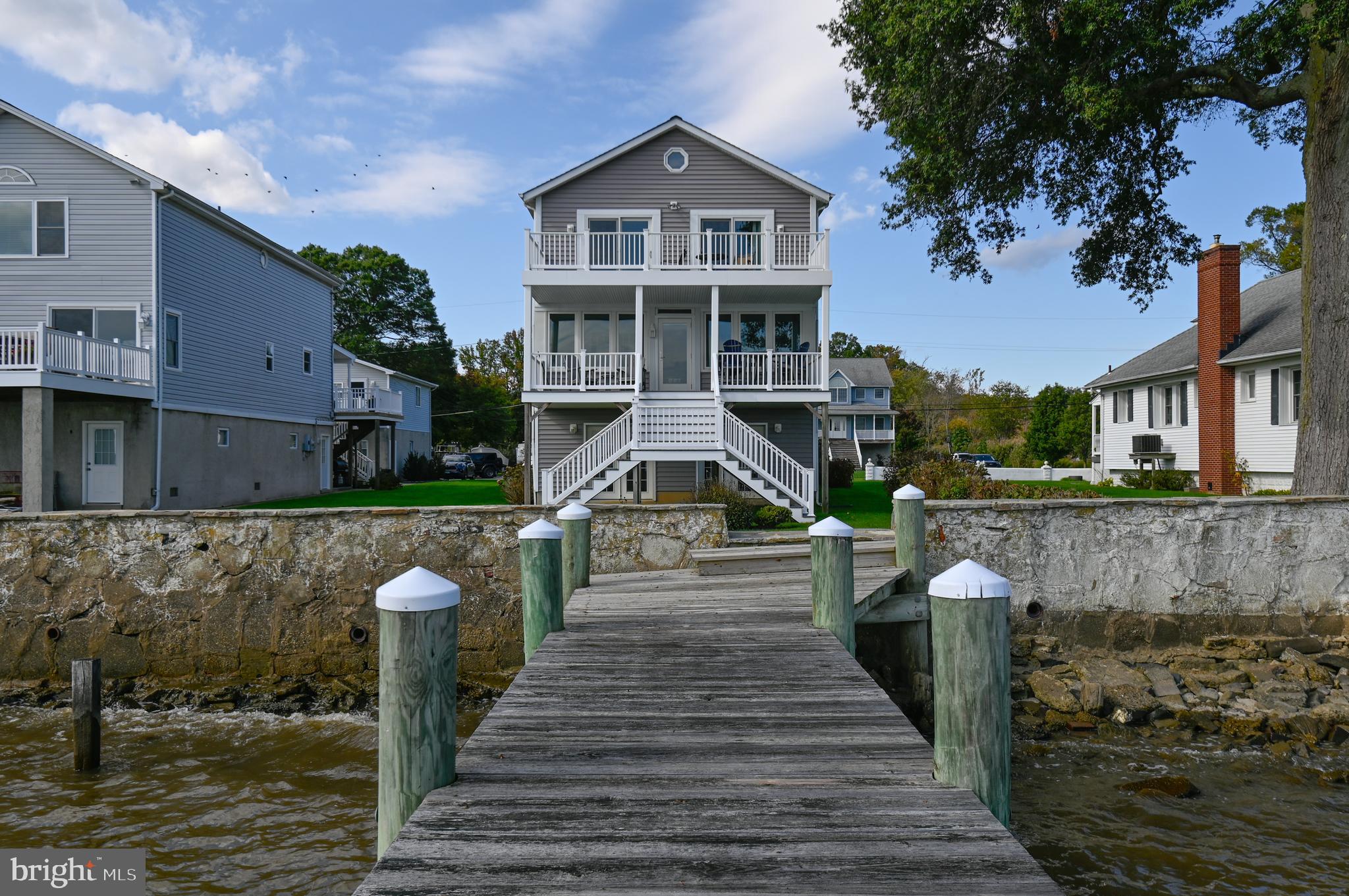 BOWLEYS QUARTERS - Residential