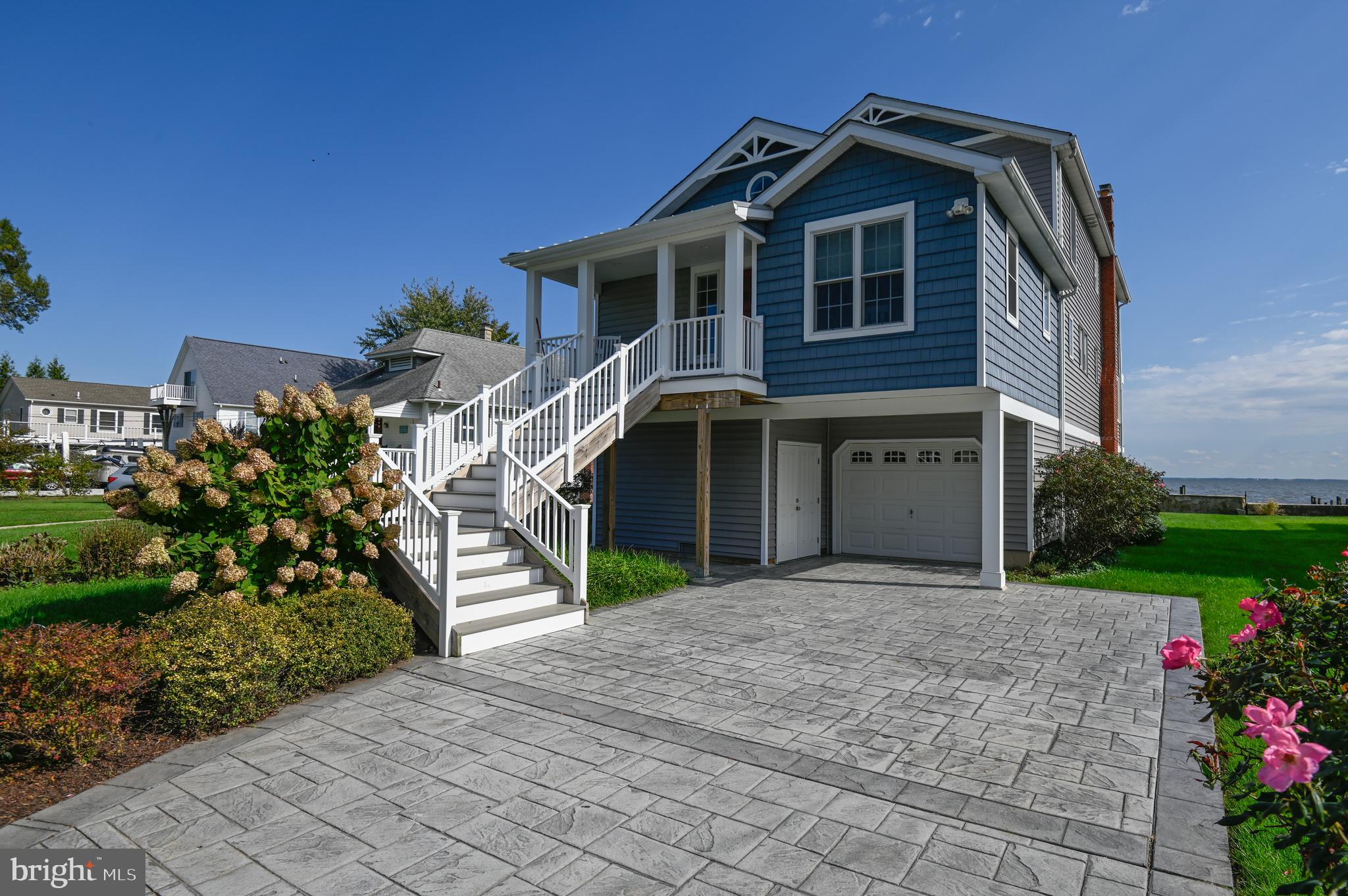 BOWLEYS QUARTERS - Residential