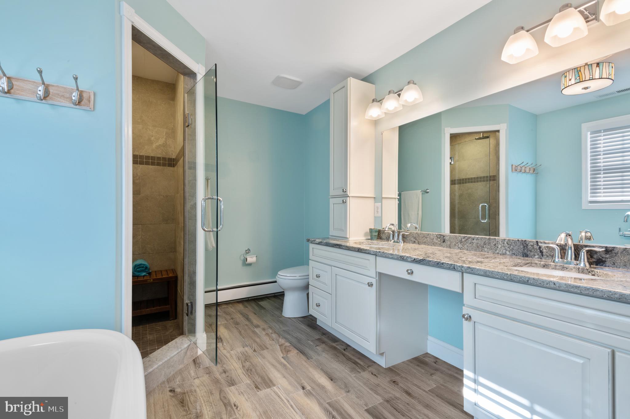 BOWLEYS QUARTERS - Residential