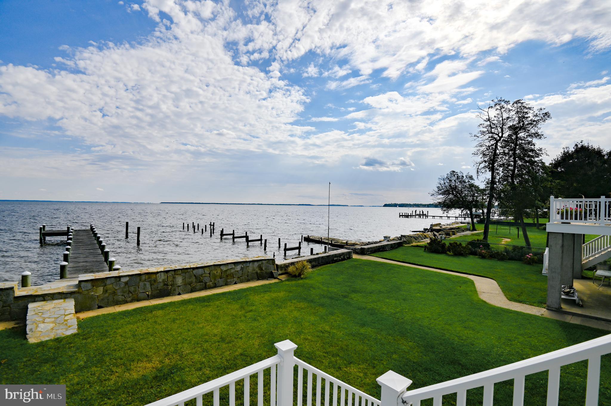 BOWLEYS QUARTERS - Residential