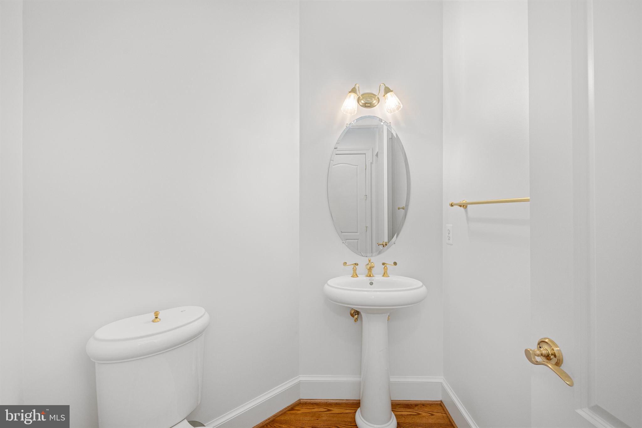 FOXHALL OF MCLEAN - Residential