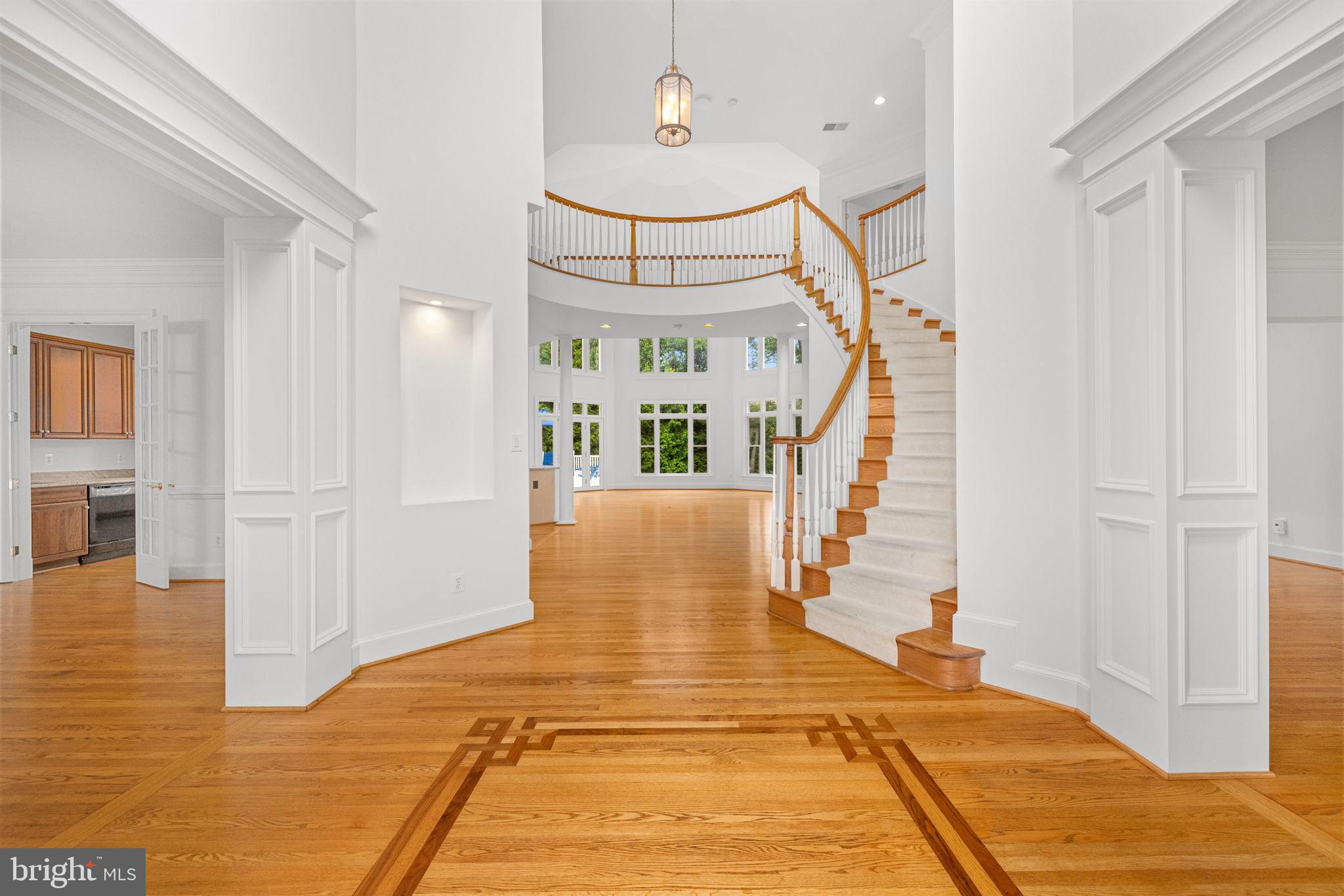 FOXHALL OF MCLEAN - Residential