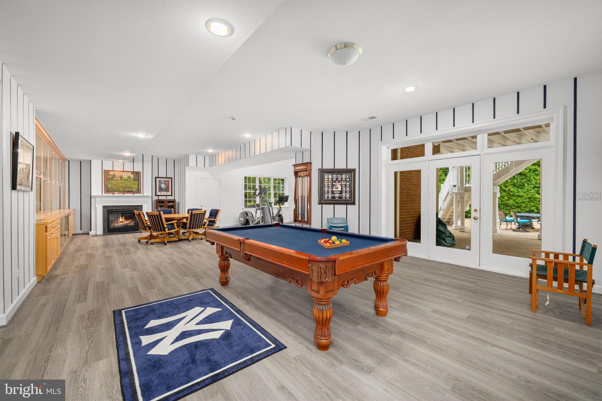 FOXHALL OF MCLEAN - Residential