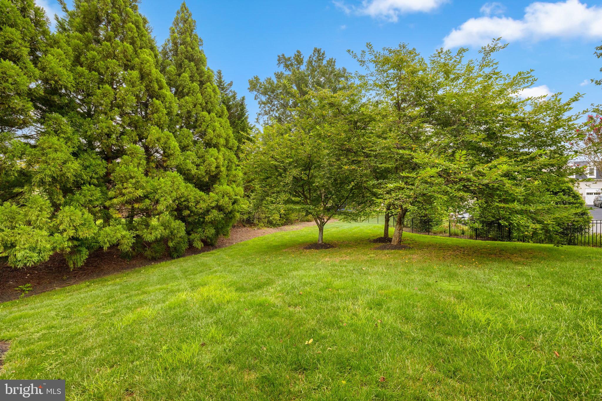 FOXHALL OF MCLEAN - Residential