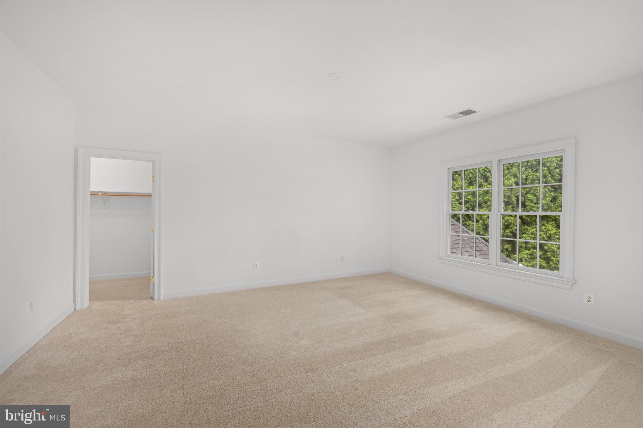 FOXHALL OF MCLEAN - Residential