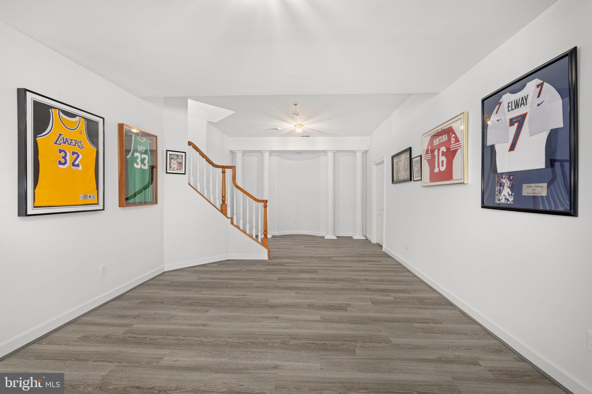 FOXHALL OF MCLEAN - Residential