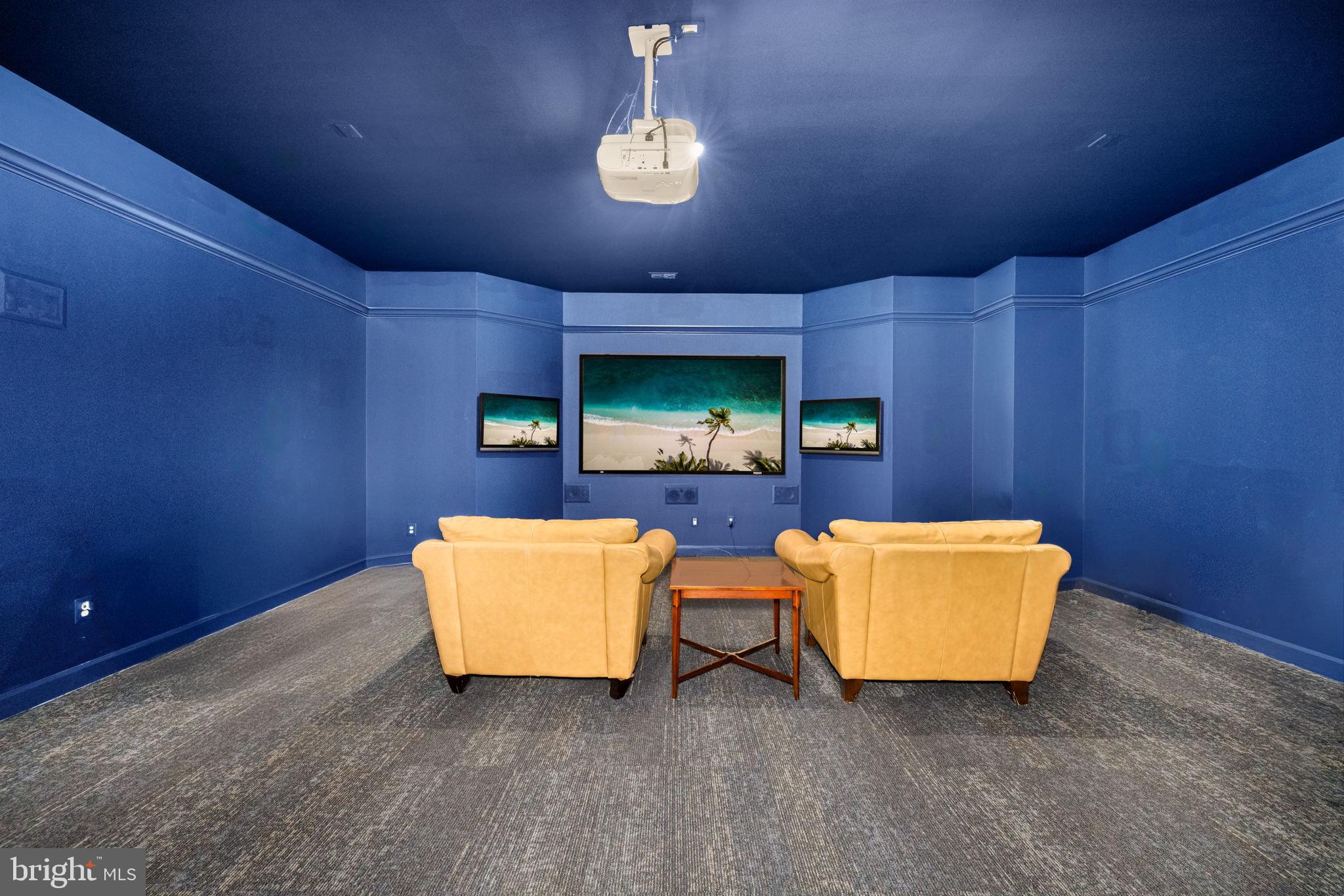 FOXHALL OF MCLEAN - Residential