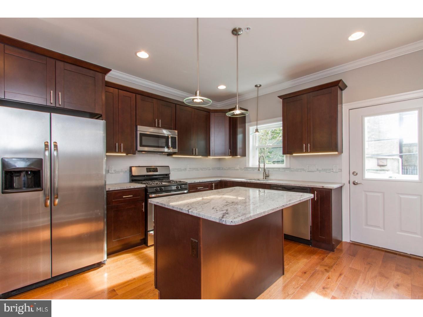 POINT BREEZE - Residential