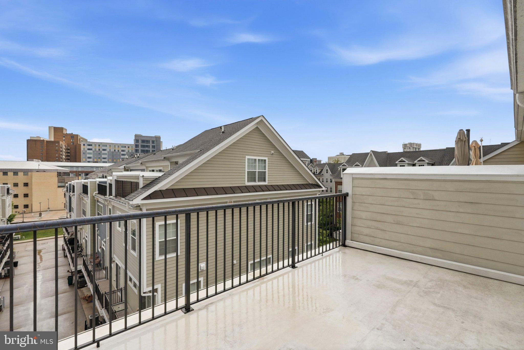37 MERIDIAN LANE