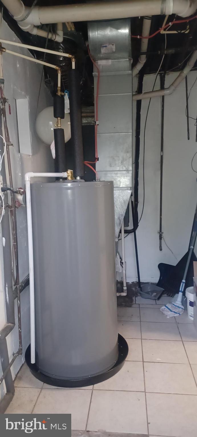 FRENCHS PARK - Residential Lease