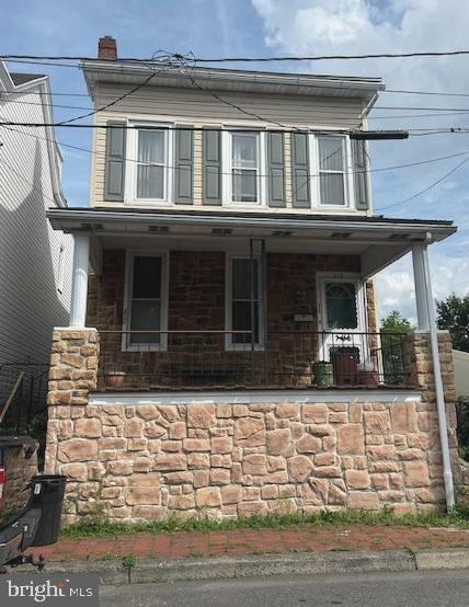 CHARACTER!!! That's what this spacious single home has to offer!!! Cute fenced in yard and off street parking ..
1st floor offers, over sized living room with an awesome ceiling, Dining room with cool mirrored closet/built in .. Kitchen has another hutch built in floor to ceiling , as well as a full bath ...
2nd floor offers ,3 bedrooms with a 4th room that could be a bedroom or a laundry room.. Laundry hook up behind a temporary half wall .. and a full bath and delightful central air !!!!
3rd floor is finished can certainly be another bedroom or play room....with two large closets .
Home needs a good cleaning and some TLC..