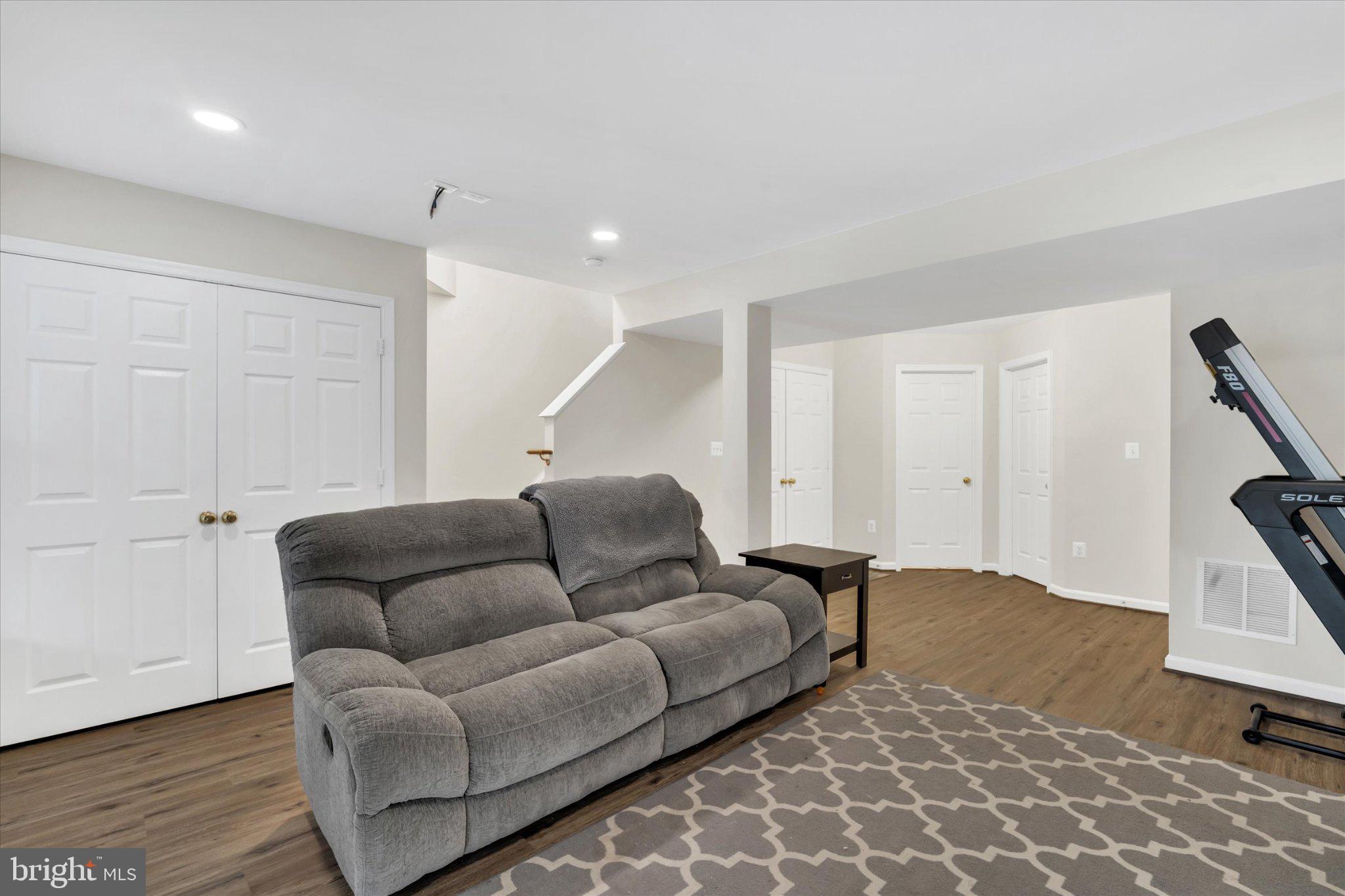 POTOMAC STATION - Residential