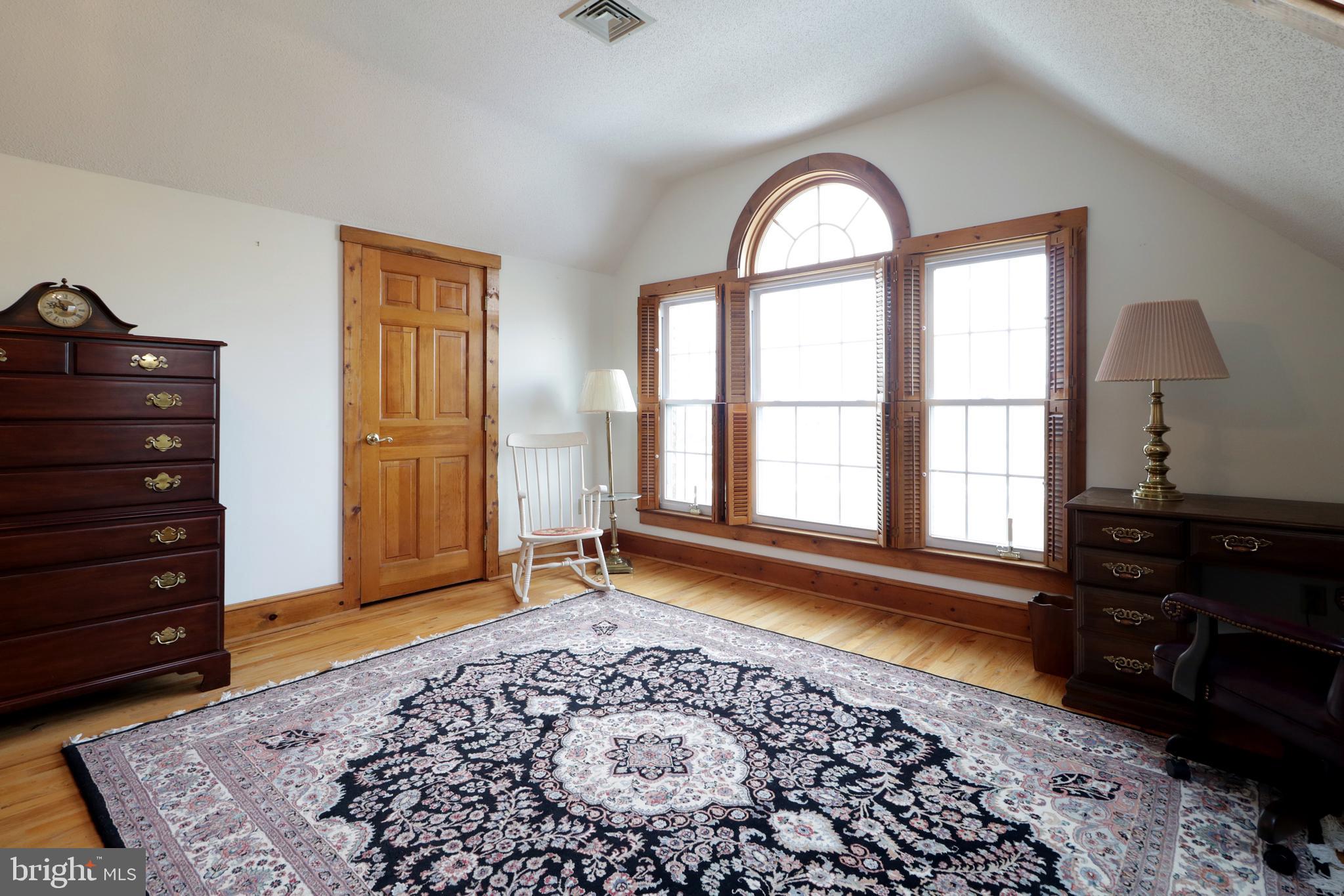 COLYER LAKE - Residential