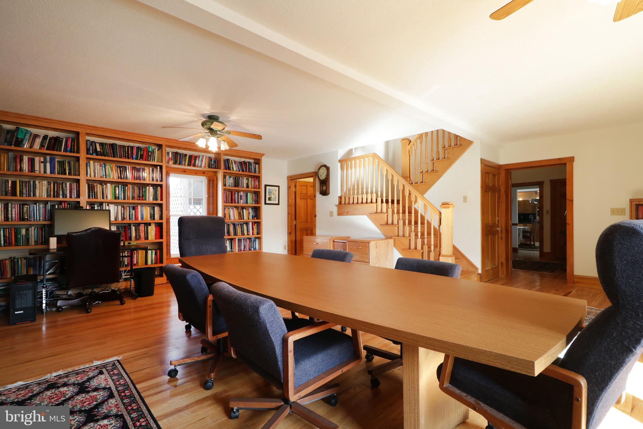 COLYER LAKE - Residential