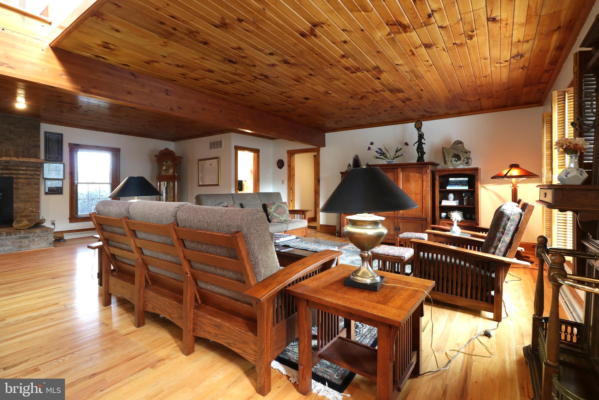 COLYER LAKE - Residential