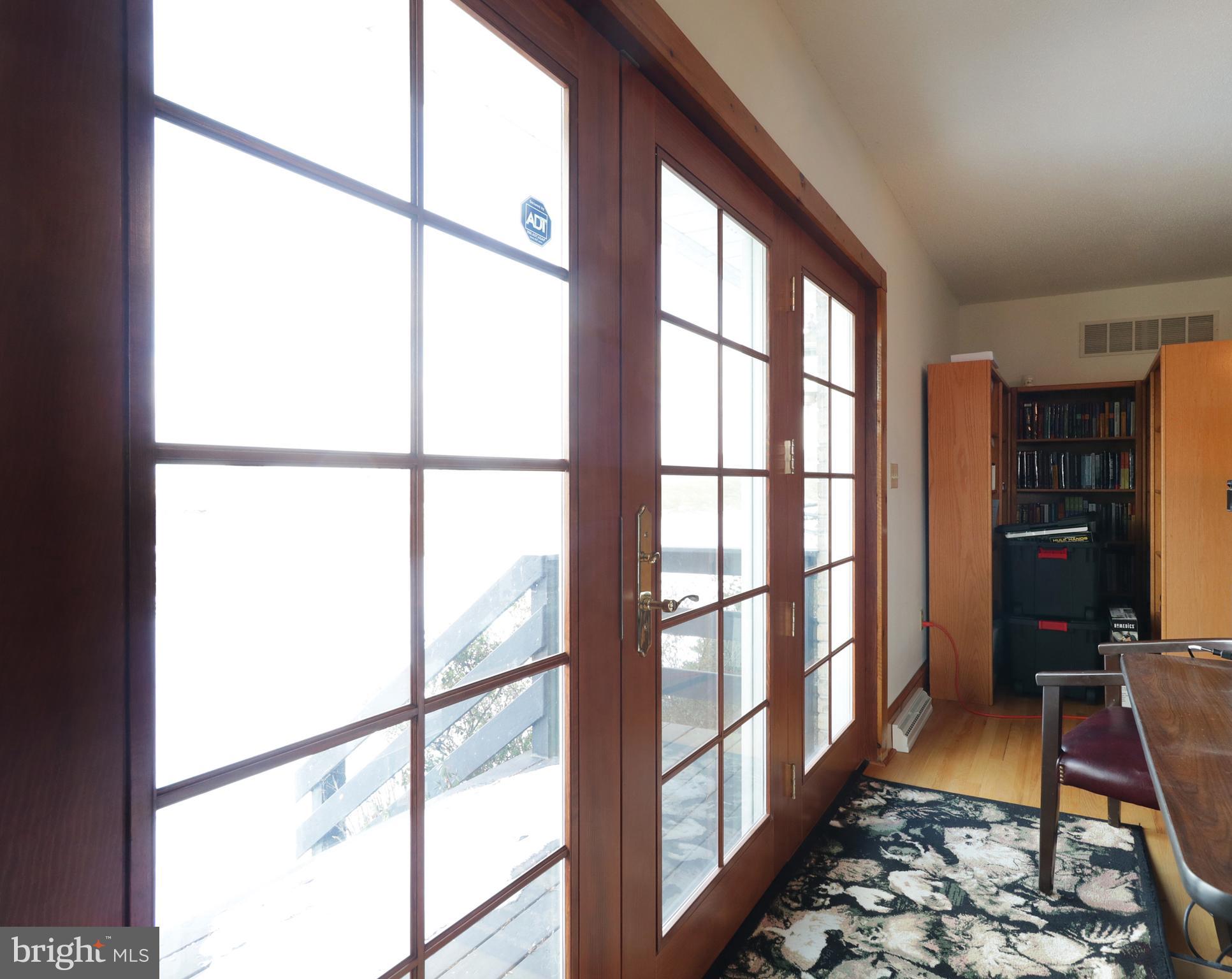 COLYER LAKE - Residential